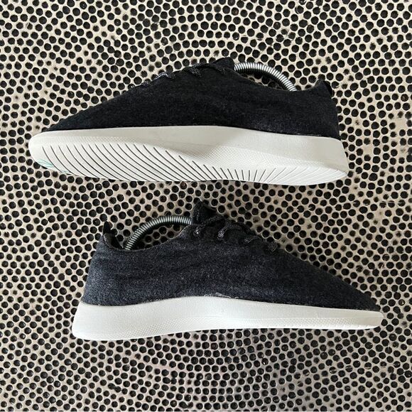 Allbirds women’s size 8 gray wool runners. - Picture 7 of 9